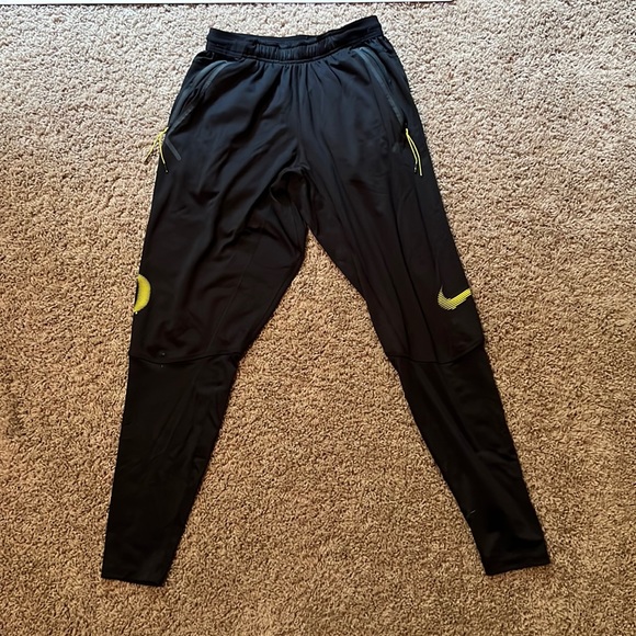 Nike Other - Oregon Ducks Nike Dri Fit Pants